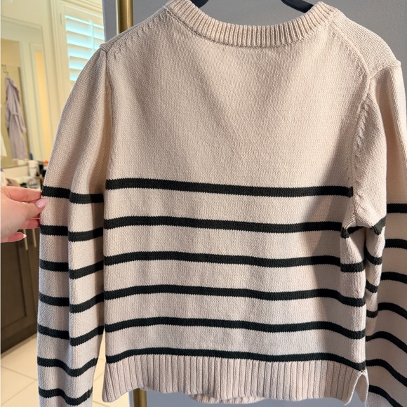 Veronica beard  Sweater with Button Details - Picture 4 of 9